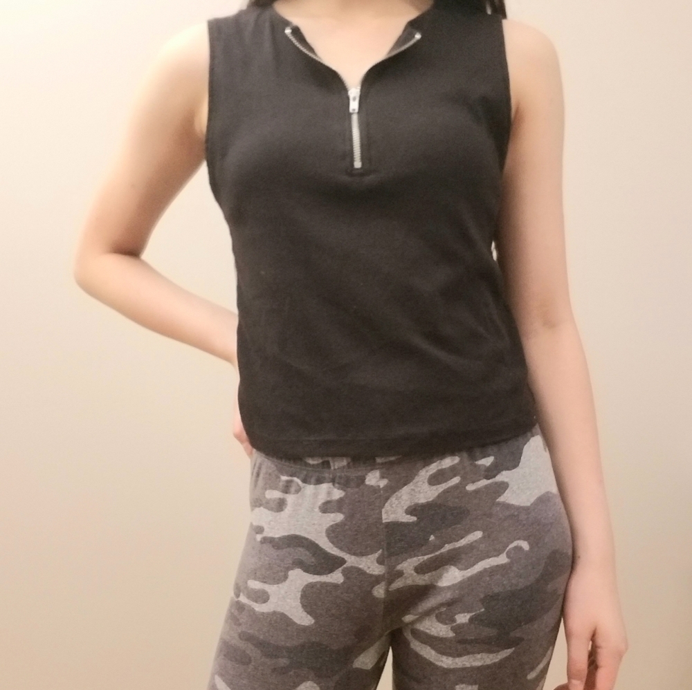 H&M Ribbed Black Tank Top with a Gold Zipper